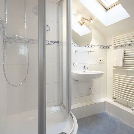 Gasthof-pension Berghof Inn